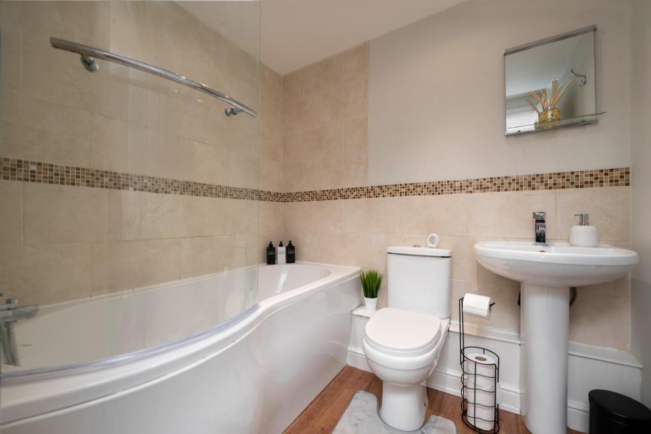 Stunning 3 Bed With Parking & Garden Villa Market Rasen Buitenkant foto